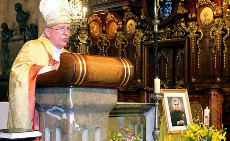 Bischof Küng bei der Escriva-Festmesse