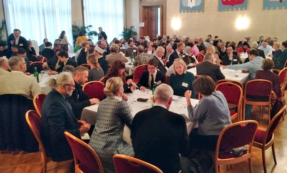 Enquete Religionsunterricht im Wiener Rathaus / kathpress / Pernsteiner Religionsvertreter: Religionsunterricht trägt zur Demokratisierung bei